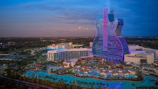 Seminole Hard Rock Hotel & Casino dan Thunder Valley Casino Resort